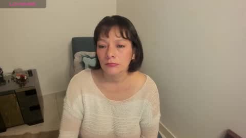 Snapshot of nuit_rose chatting on 01-14-26, 02:28 nuit_rose online show from 01-14-26, 02:28