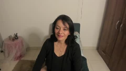 Snapshot of nuit_rose chatting on 07-14-26, 02:05 nuit_rose online show from 07-14-26, 02:05