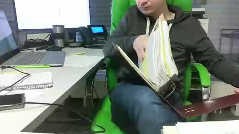 Snapshot of numlove chatting on 01-30-25, 10:29 Slave for Mistress and Master online show from 01-30-25, 10:29