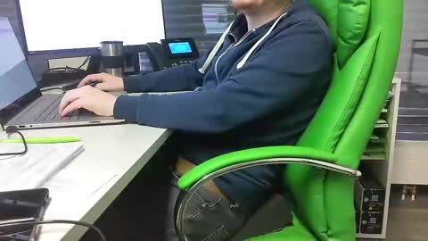 Snapshot of numlove chatting on 02-10-25, 10:53 Slave for Mistress and Master online show from 02-10-25, 10:53