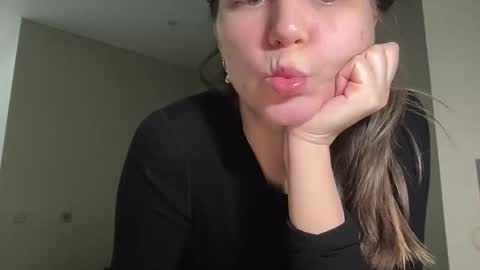 Ema online show from 02-11-26, 05:18