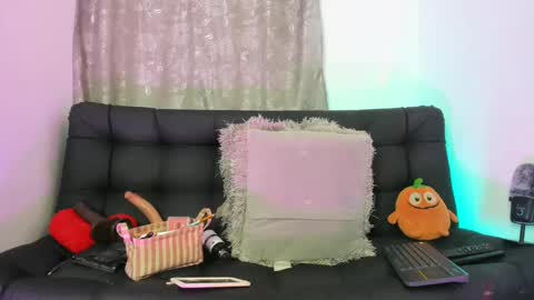 Nia online show from 02-25-25, 05:41