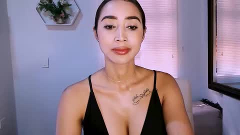 Nycole online show from 02-25-26, 02:16