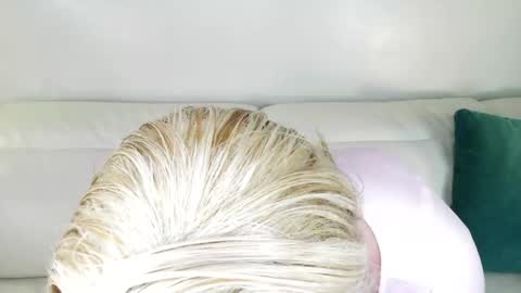 Snapshot of nylonbreanna chatting on 01-12-26, 05:12 Breanna Rae online show from 01-12-26, 05:12