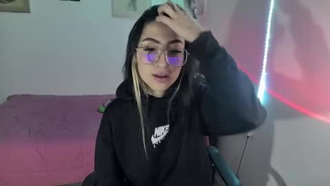 Snapshot of nymph_frida chatting on 02-03-25, 06:34 Frida online show from 02-03-25, 06:34