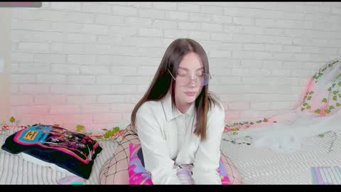 Kat online show from 10-10-25, 05:56