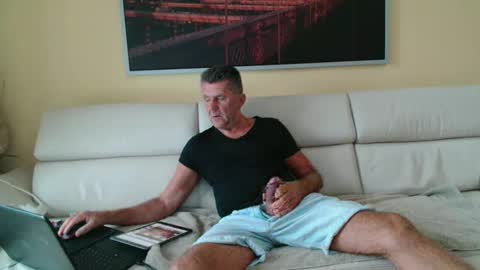 Snapshot of nymphomanboy chatting on 10-02-25, 05:58 Marc online show from 10-02-25, 05:58