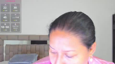 nyomi browm online show from 12-23-25, 10:24