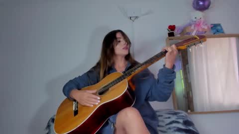 Laura nyu online show from 11-26-25, 09:16