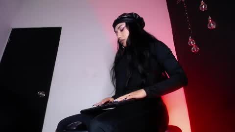 Snapshot of nyx1126 chatting on 01-15-25, 06:40 nyx1126 online show from 01-15-25, 06:40