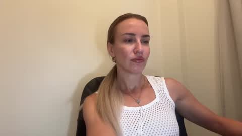 Snapshot of nyxelia_ chatting on 06-17-26, 07:11 Anastasia online show from 06-17-26, 07:11