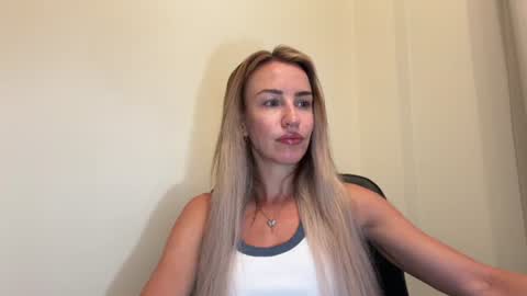 Snapshot of nyxelia_ chatting on 06-22-26, 07:05 Anastasia online show from 06-22-26, 07:05