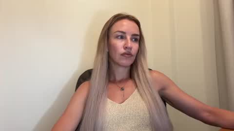 Snapshot of nyxelia_ chatting on 06-23-26, 07:17 Anastasia online show from 06-23-26, 07:17