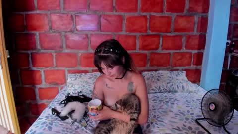 Scarlett online show from 12-19-25, 06:04