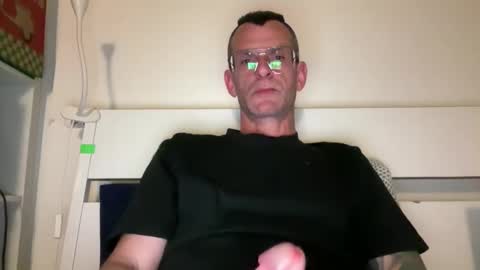 Snapshot of o_johnny_deep_o chatting on 04-26-26, 09:23 Jonathan Deep online show from 04-26-26, 09:23