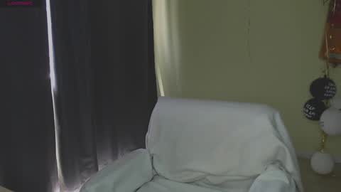 Snapshot of oaklyndobson chatting on 09-12-25, 10:04 Oaklyn online show from 09-12-25, 10:04