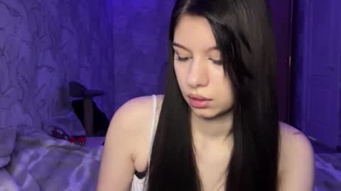 Amelia online show from 11-19-25, 08:14