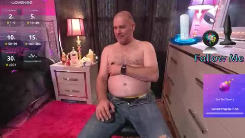 Snapshot of obsidian_stallion chatting on 10-01-25, 05:41 Obsidian stallion online show from 10-01-25, 05:41