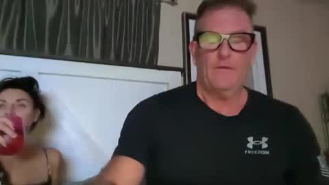 Snapshot of obsidianheartsx chatting on 09-20-25, 06:58 SimplyUs online show from 09-20-25, 06:58