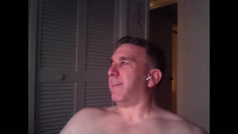 Snapshot of oceanmanx chatting on 04-24-26, 05:21 Ocean online show from 04-24-26, 05:21