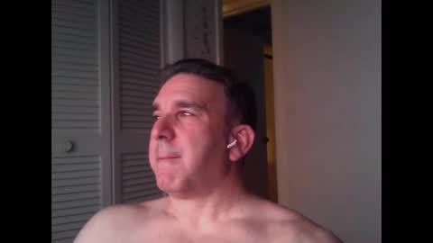 Snapshot of oceanmanx chatting on 04-28-26, 03:00 Ocean online show from 04-28-26, 03:00