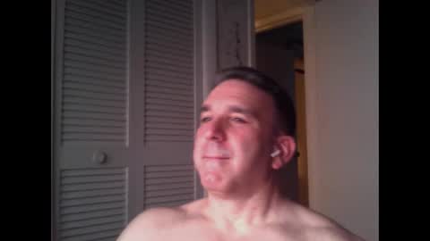 Snapshot of oceanmanx chatting on 05-15-26, 01:23 Ocean online show from 05-15-26, 01:23