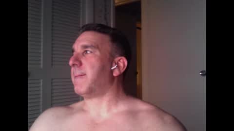 Snapshot of oceanmanx chatting on 05-19-26, 02:40 Ocean online show from 05-19-26, 02:40