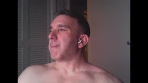 Snapshot of oceanmanx chatting on 06-01-26, 01:29 Ocean online show from 06-01-26, 01:29