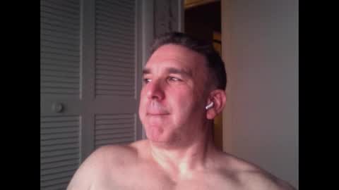 Snapshot of oceanmanx chatting on 06-03-26, 01:08 Ocean online show from 06-03-26, 01:08
