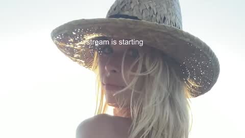 hi im Janasmall boobs big heart  warm pussy  online show from 12-14-24, 12:55