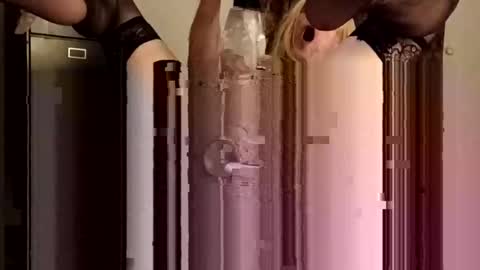 Snapshot of ocnyrmvntufr chatting on 11-14-25, 06:34 ocnyrmvntufr online show from 11-14-25, 06:34