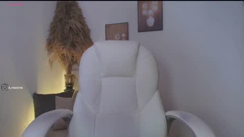 Snapshot of octavia_rouse chatting on 07-15-26, 03:39 independent model online show from 07-15-26, 03:39