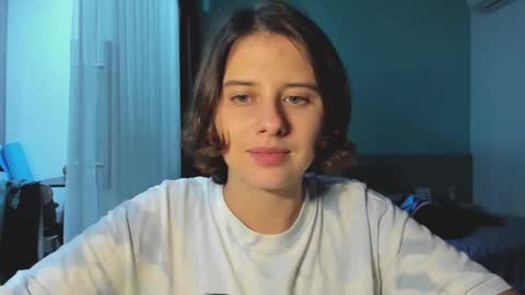 Evie online show from 01-02-25, 01:51