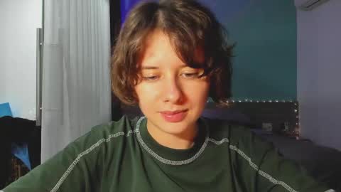 Evie online show from 01-14-25, 03:47