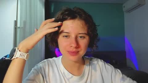 Evie online show from 02-07-25, 02:37