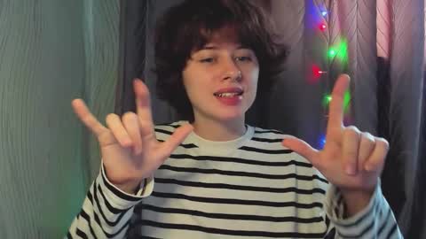 Evie online show from 09-27-25, 08:52