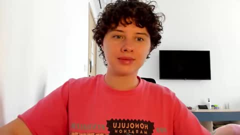 Evie online show from 02-20-26, 05:48