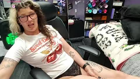Oddy With A Body online show from 05-27-26, 05:59