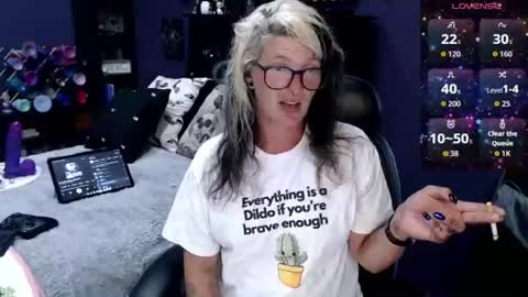 Oddy With A Body online show from 07-18-26, 05:33