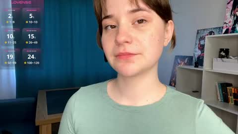 Snapshot of odellabowman chatting on 05-17-26, 07:17 Night Odella Bowman Julia online show from 05-17-26, 07:17