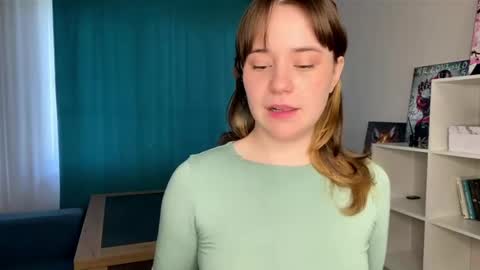 Snapshot of odellabowman chatting on 05-18-26, 07:03 Night Odella Bowman Julia online show from 05-18-26, 07:03