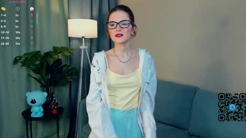 Snapshot of odettechurchwell chatting on 02-11-26, 03:44 Eli online show from 02-11-26, 03:44