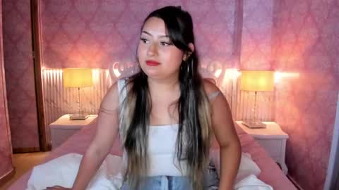 Snapshot of odtte_sweet chatting on 05-25-26, 07:20 Mia online show from 05-25-26, 07:20