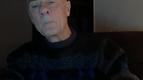 Snapshot of office_slr chatting on 12-25-24, 11:31 Officer online show from 12-25-24, 11:31