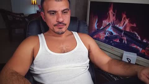 officeman7 online show from 12-11-24, 05:26