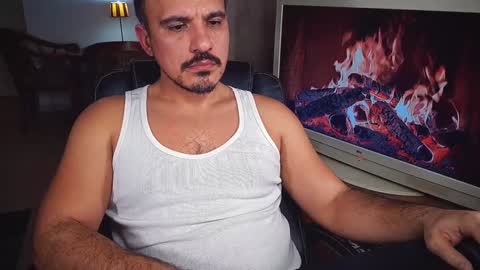 officeman7 online show from 12-28-24, 05:46