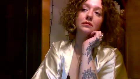 Snapshot of officialblueluna chatting on 01-14-25, 06:13 Luna online show from 01-14-25, 06:13