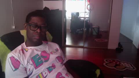 Money online show from 12-11-24, 03:58