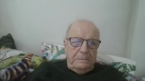 Snapshot of oggi95 chatting on 01-02-25, 10:48 oggi95 online show from 01-02-25, 10:48