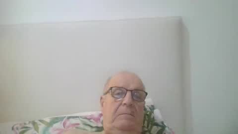 Snapshot of oggi95 chatting on 01-03-25, 09:04 oggi95 online show from 01-03-25, 09:04